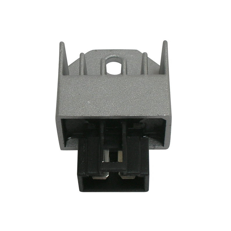 REGOLATORE 12V 50 HONDA-SYM Codici sostitutivi   179401 scorte limitate